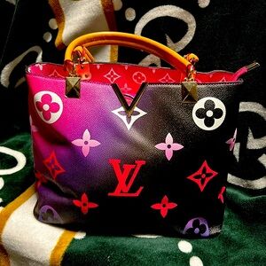 LV PURSE